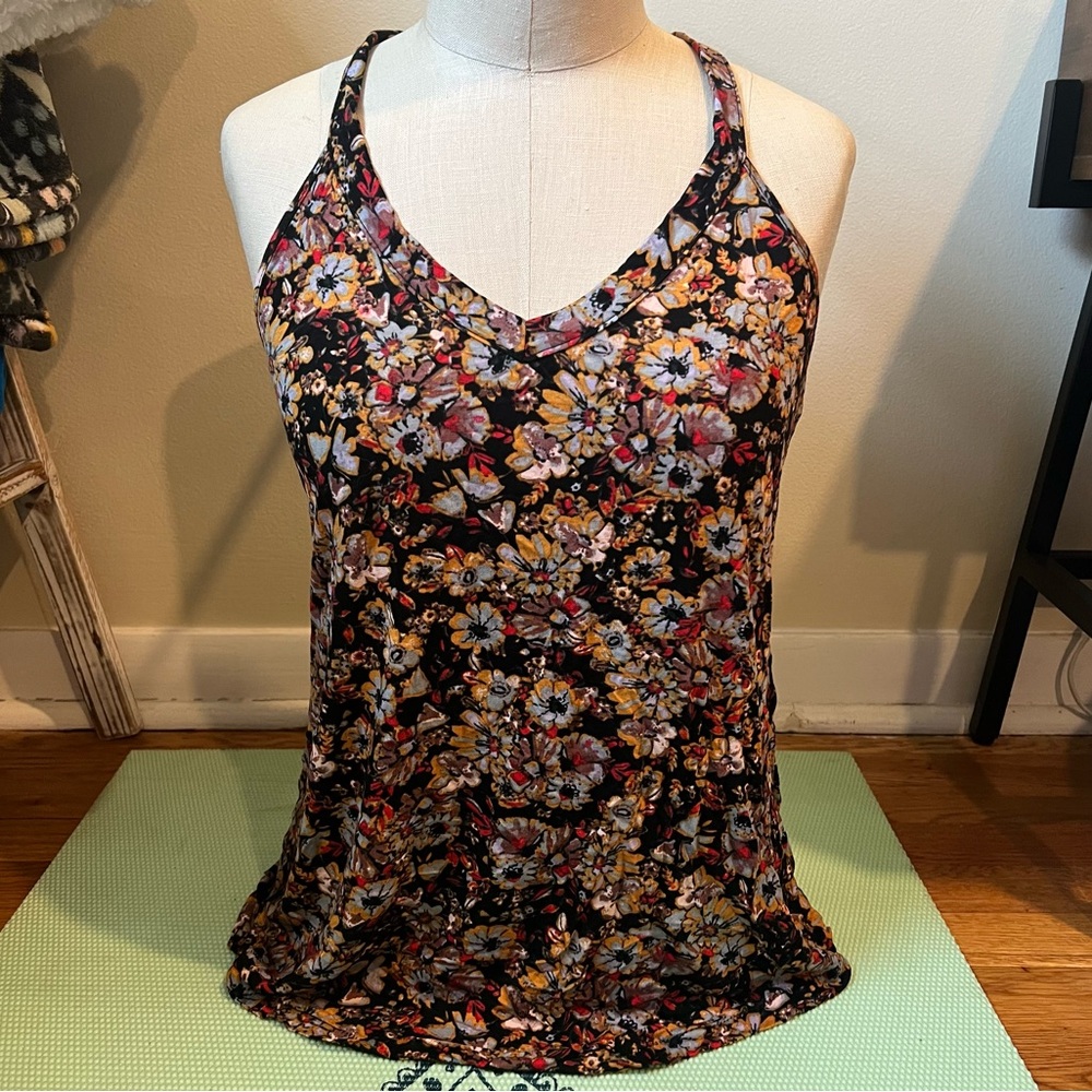 🌻 Urban Outfitters Ecote Floral Tank 🌻